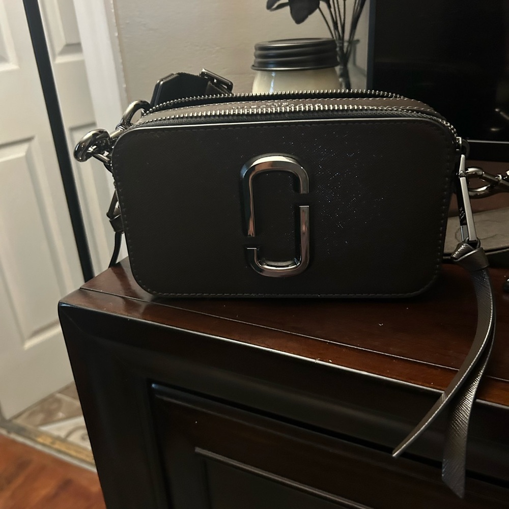 Marc jacobs snap shot bag